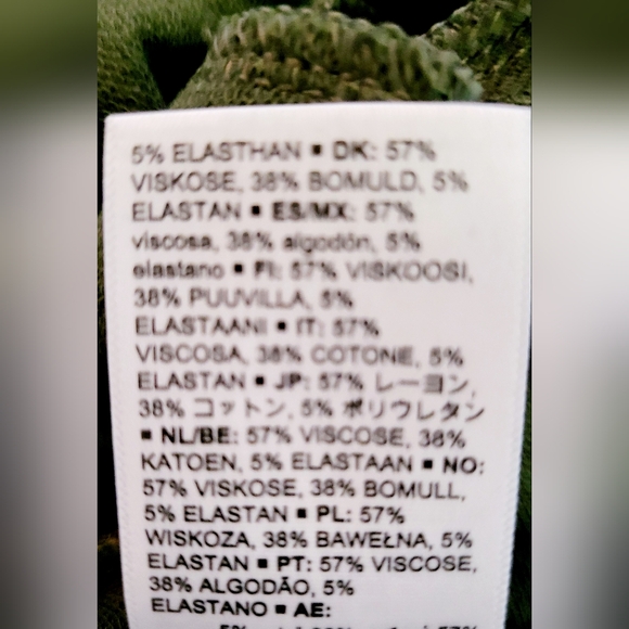 V-Neck Knit Jumpsuit - Picture 5 of 6